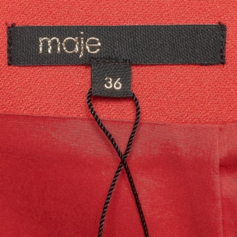 Minigonna a pieghe in crepe rossa di Maje S In condizioni buone in vendita a Dubai, Al Qouz 2