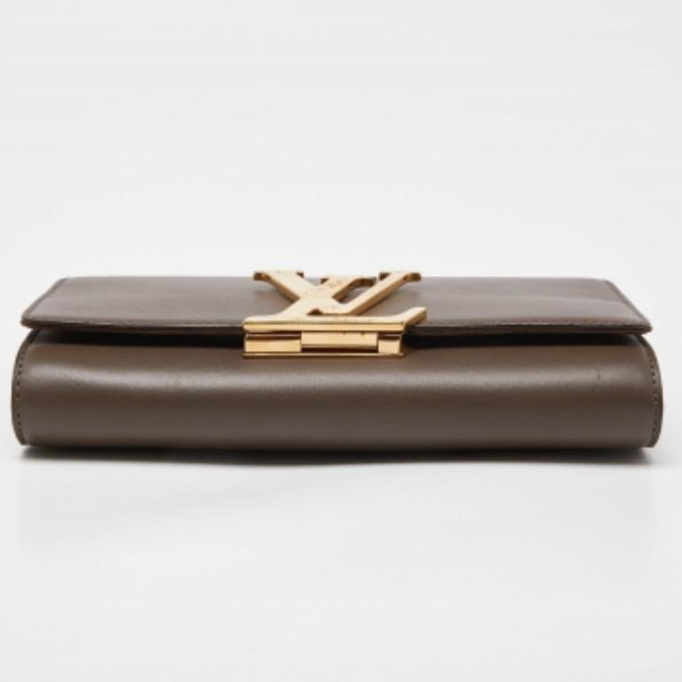 Louis Vuitton Borsa GM Louise a catena in pelle verde oliva in vendita 3