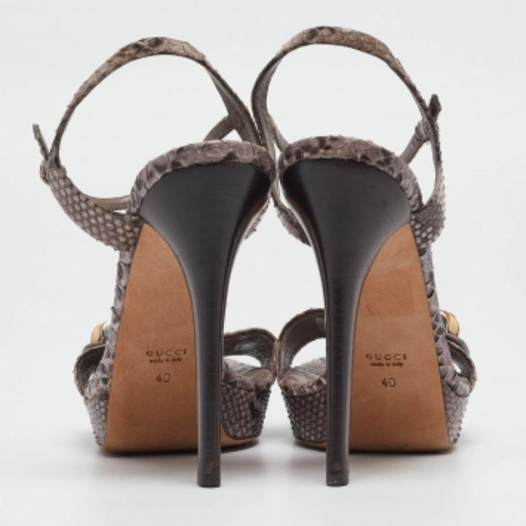 Gucci - Sandales à plateforme en cuir gris python Bamboo - Taille 40 Excellent état - En vente à Dubai, Al Qouz 2