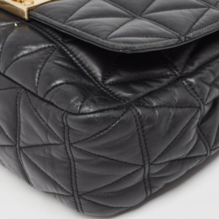 Nero Michael Kors Borsa a tracolla grande in pelle trapuntata nera Sloan in vendita