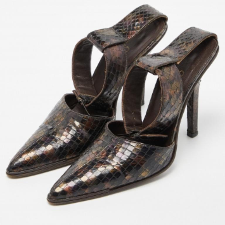 Gucci Brown Python Pointed Toe Ankle Strap Sandals Size 36 Pour femmes en vente