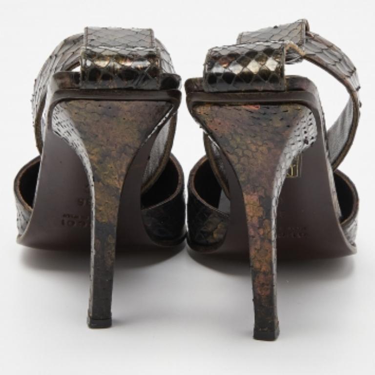 Gucci Brown Python Pointed Toe Ankle Strap Sandals Size 36 en vente 4