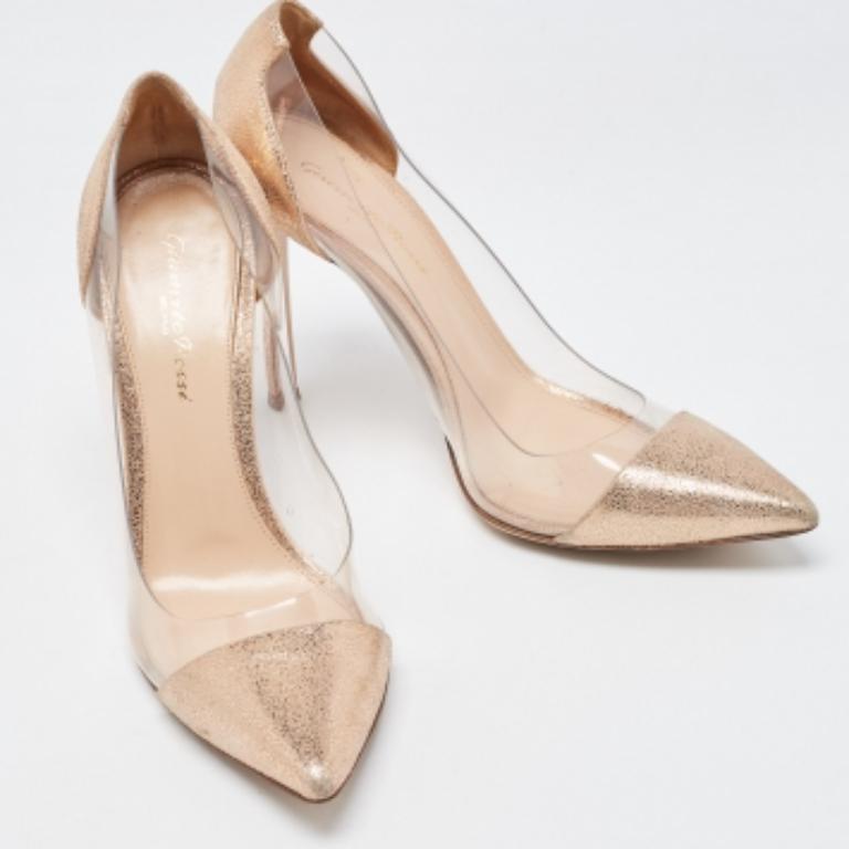 Gianvito Rossi Escarpins en cuir doré et plexi PVC Taille 38 en vente 1