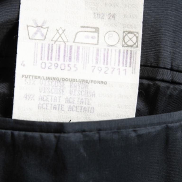 Questo blazer vi dona classe e lusso quando lo indossate. Le maniche lunghe e i dettagli classici conferiscono una finitura formale e raffinata.