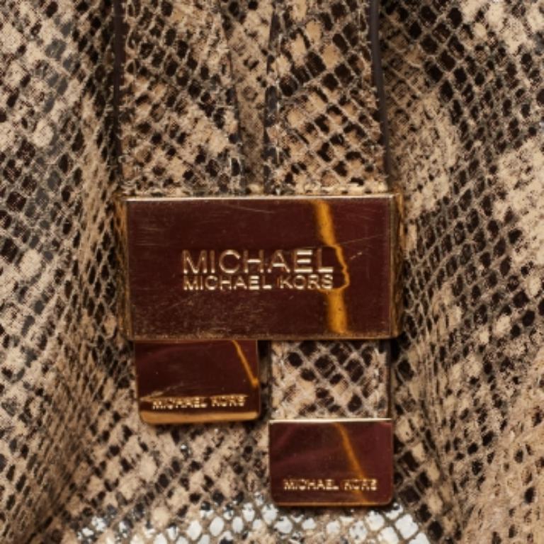 Michael Kors - Sacoche en cuir beige/noir à effet python en vente 5