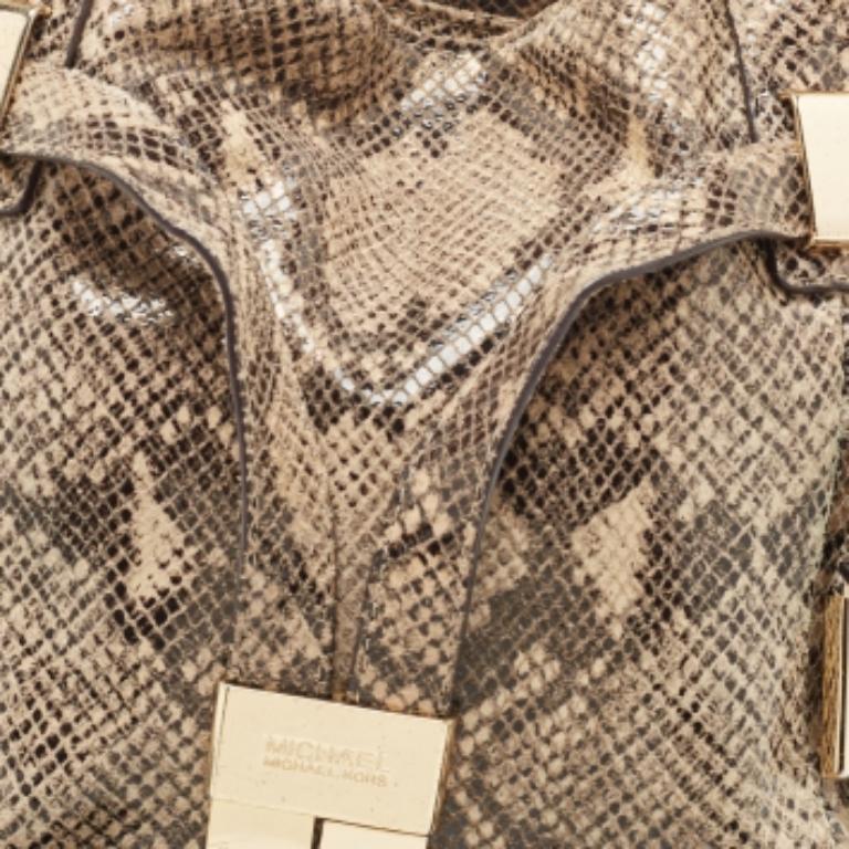 Michael Kors - Sacoche en cuir beige/noir à effet python en vente 3
