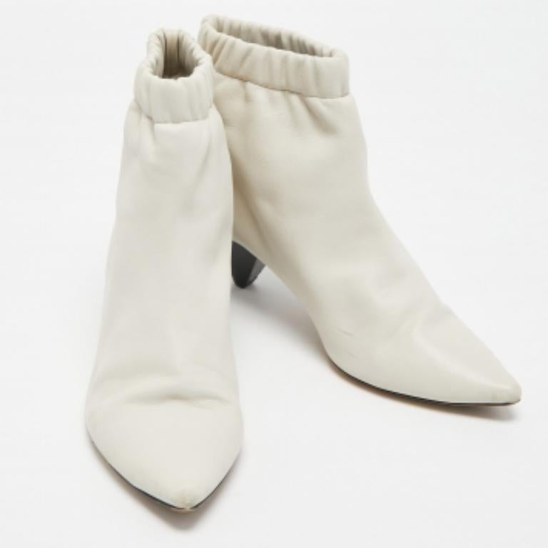 Isabel Marant - Bottes à bout pointu en cuir blanc - Taille 38 Pour femmes en vente