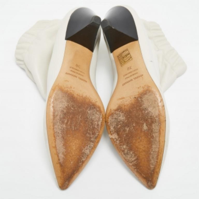 Isabel Marant - Bottes à bout pointu en cuir blanc - Taille 38 en vente 2