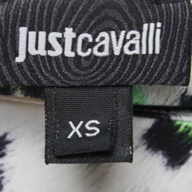 Just Cavalli - Robe courte en jersey imprimé léopard multicolore XS Bon état - En vente à Dubai, Al Qouz 2