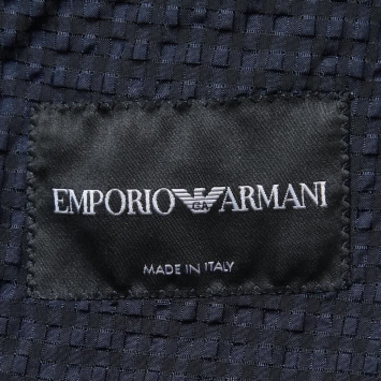 Emporio ARMANI Bleu marine Blazer croisé en synthétique à motifs XL Bon état - En vente à Dubai, Al Qouz 2