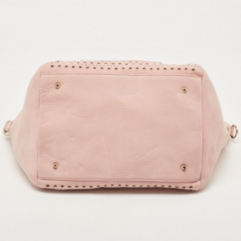 DKNY Tote in nubuck traforato rosa In condizioni buone in vendita a Dubai, Al Qouz 2