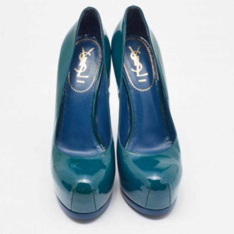 Saint Laurent escarpins à plateforme Tribtoo en cuir verni bleu, taille 40 État moyen - En vente à Dubai, Al Qouz 2