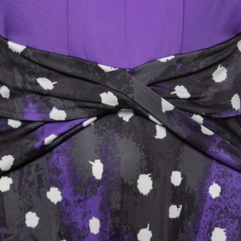 Diane von Furstenberg - Robe midi asymétrique à manches longues en jersey et crêpe S Pour femmes en vente