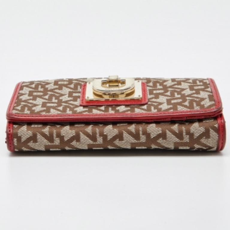Portafoglio francese in tela e pelle DKNY beige/rosso firmato in vendita 2