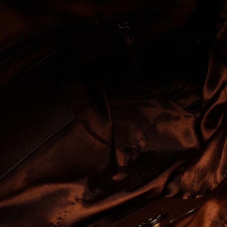 Tote con zip in tela e pelle firmata Dkny beige/rossa in vendita 5