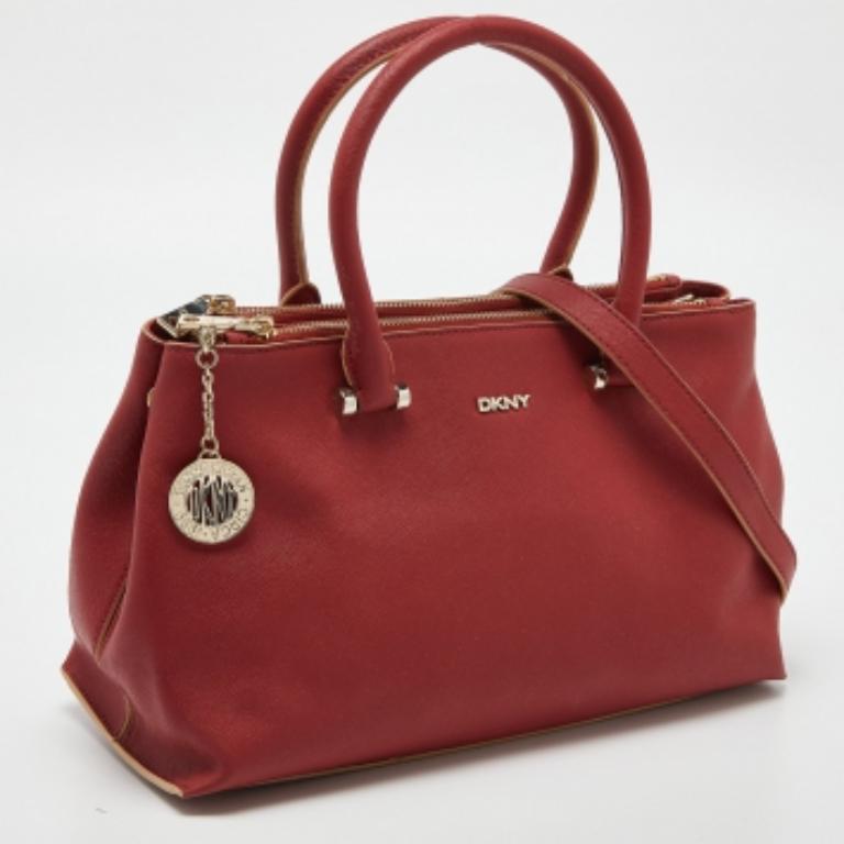 Donna DKNY Tote con doppia zip in pelle rossa Bryant Park in vendita