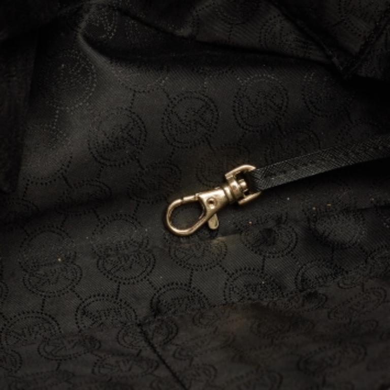Noir MICHAEL Michael Kors Fourre-tout zippé Jet Set en cuir Saffiano noir en vente