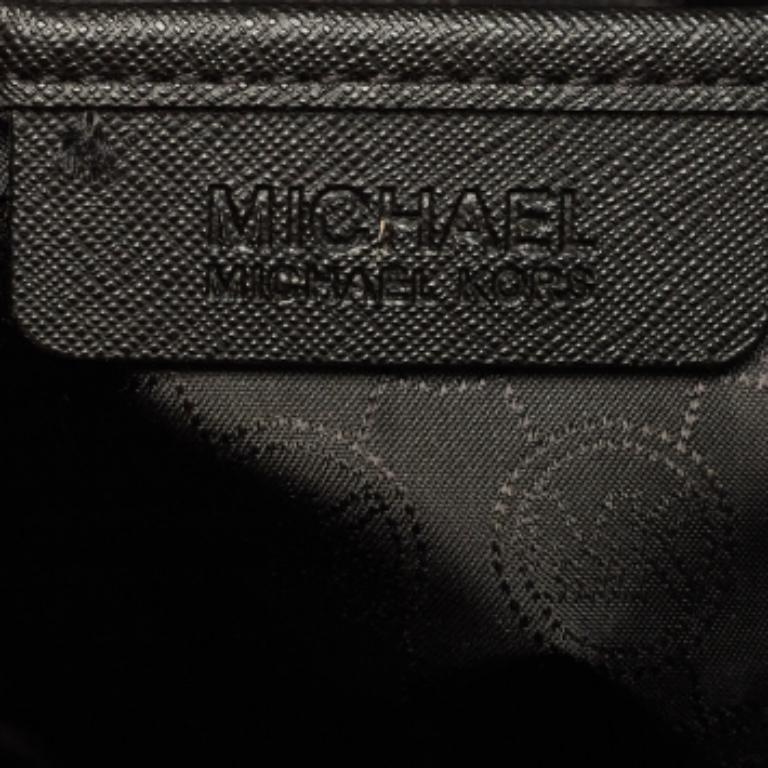 MICHAEL Michael Kors Fourre-tout zippé Jet Set en cuir Saffiano noir État moyen - En vente à Dubai, Al Qouz 2
