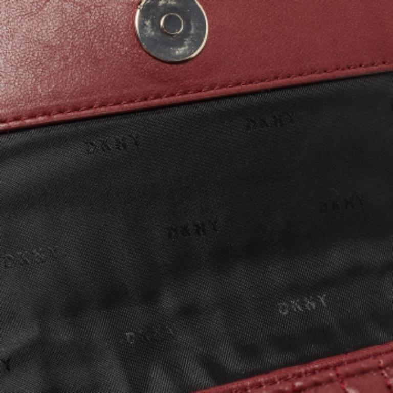 Dkny Borsa a tracolla Gansevoort in pelle trapuntata borgogna in vendita 3