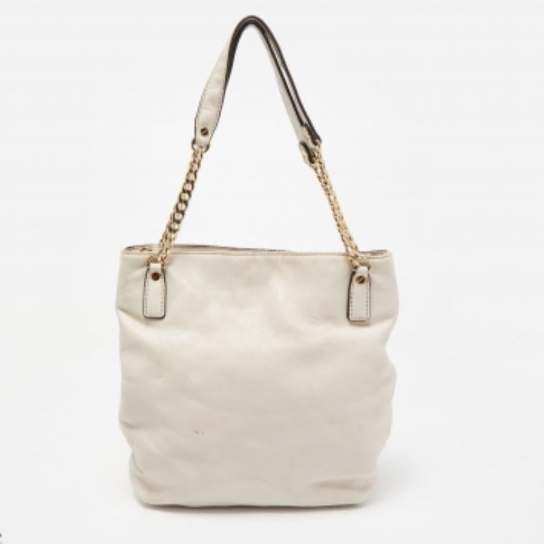 MICHAEL Michael Kors Off White Leder Umhängetasche mit Charme (Weiß) im Angebot
