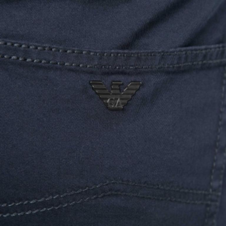 Noir Emporio ARMANI Pantalon coupe régulière en coton bleu marine XXL en vente