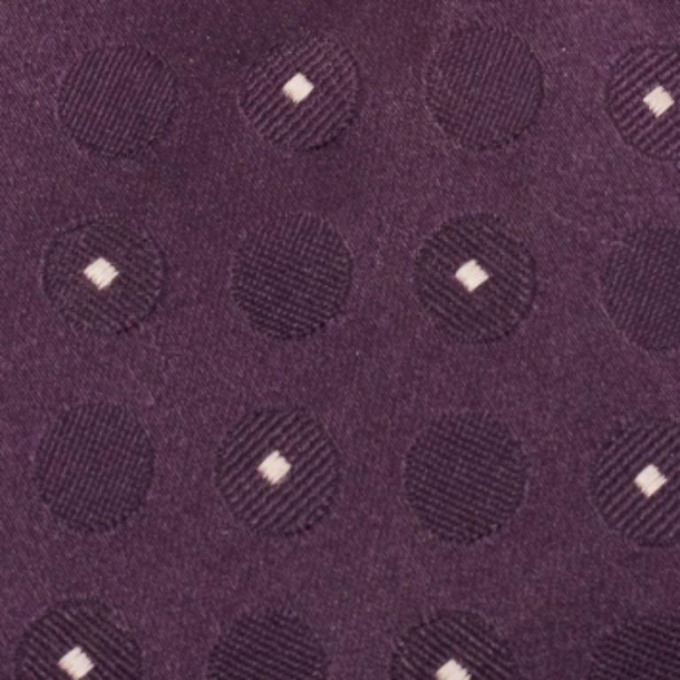 Emporio ARMANI Corbata jacquard de seda estampada morada en Bueno estado para la venta en Dubai, Al Qouz 2