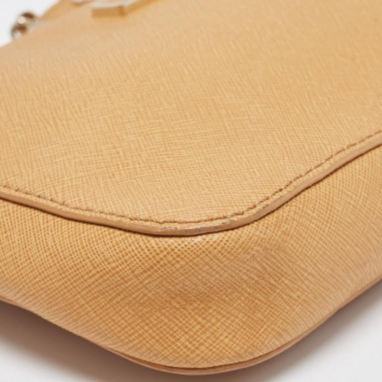 DKNY Borsa a tracolla Bryant Park in pelle saffiano Tan in vendita 4