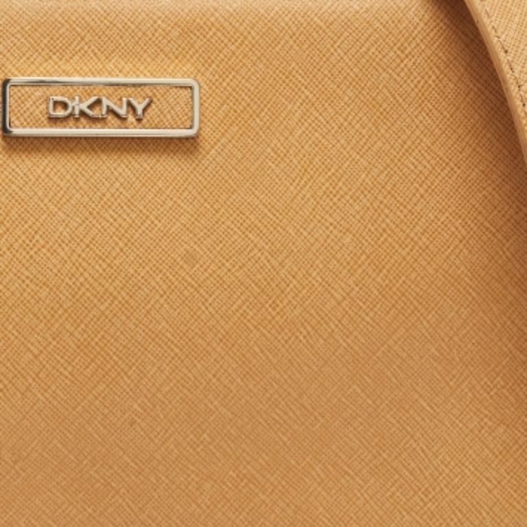DKNY Borsa a tracolla Bryant Park in pelle saffiano Tan in vendita 2