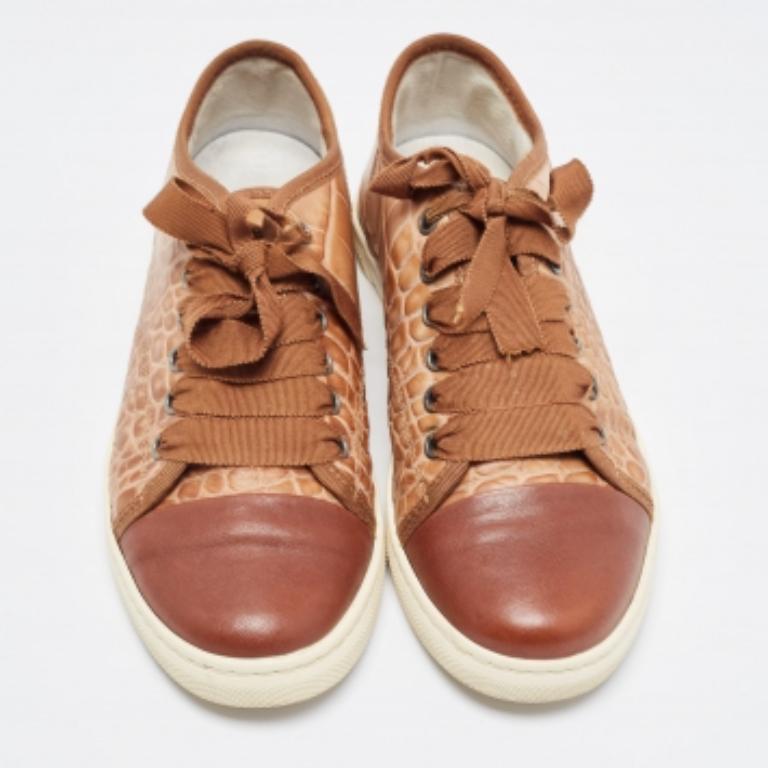 Lanvin Zapatillas de cordones de piel marrón con relieve de cocodrilo talla 36 en venta 1
