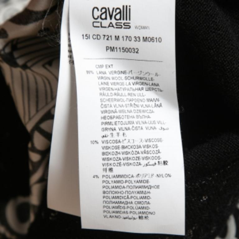 Une sortie hivernale sans pull est pratiquement impossible. Heureusement, un pull élégant de Roberto Cavalli comme celui-ci enrichira toujours votre tenue sans effort. Conçu avec des tissus de qualité, ce pull est à la fois confortable et élégant.