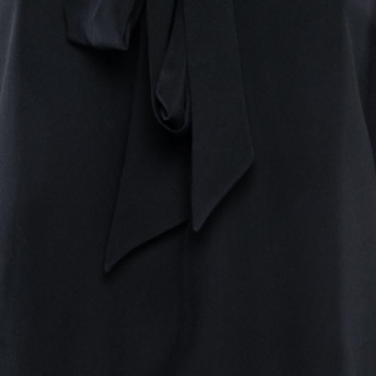 Diane von Furstenberg Schwarzes Seidenkragen-Krawattenkleid ausgestelltes Minikleid XXS im Angebot 1