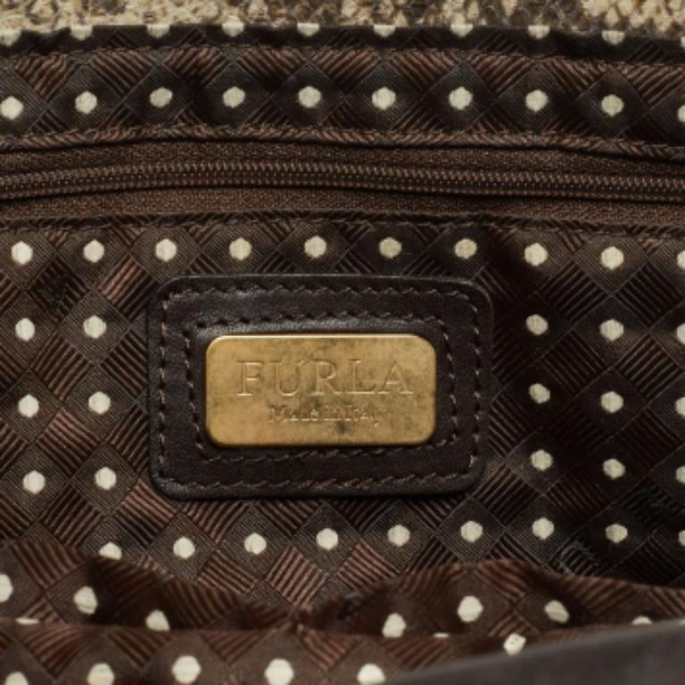 Furla - Fourre-tout en satin et cuir gaufré en peau de serpent - Jaune fluo/Marron en vente 4