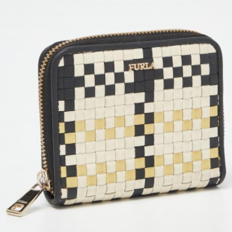 Beige Portefeuille zippé en cuir tricolore de Furla en vente