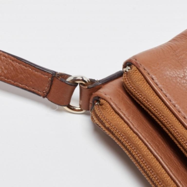 Michael Michael Kors Sac à bandoulière en cuir marron en vente 5
