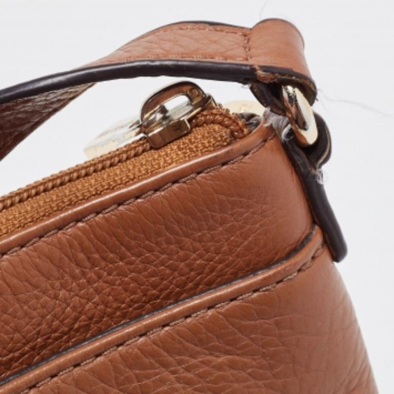 Marron Michael Michael Kors Sac à bandoulière en cuir marron en vente