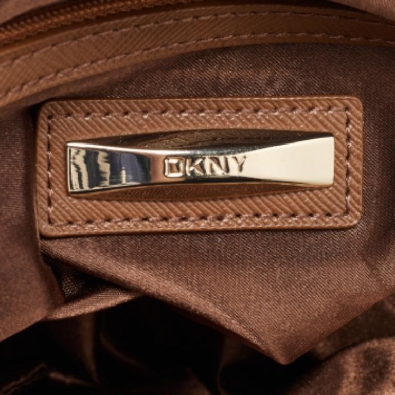 DKNY Beige Firma in Fabrice e Pelle Townes Hobo in vendita 7