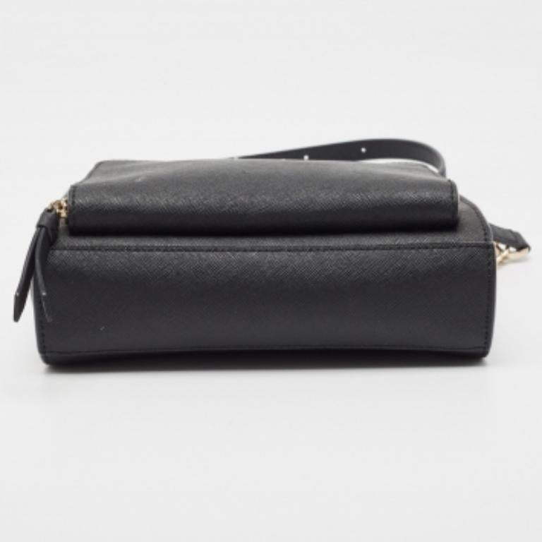 DKNY Borsa a tracolla con zip frontale in pelle nera In condizioni buone in vendita a Dubai, Al Qouz 2