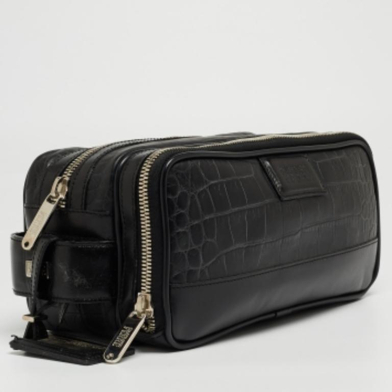 Gianfranco Ferre - Pochette surdimensionnée en cuir gaufré noir en vente 1