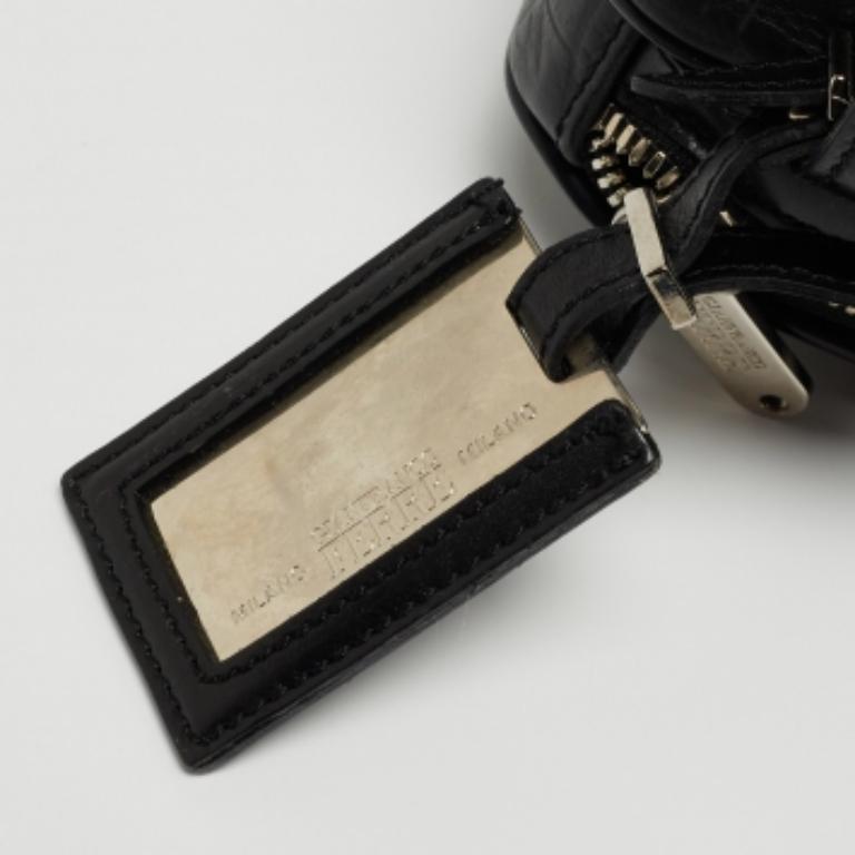 Gianfranco Ferre - Pochette surdimensionnée en cuir gaufré noir en vente 3