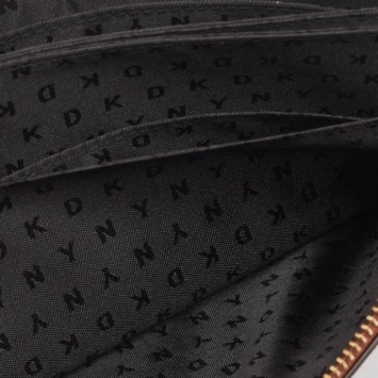 DKNY Portafoglio in pelle marrone in vendita 5