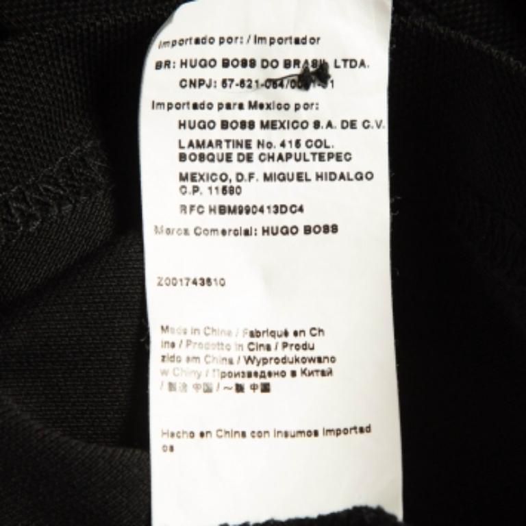 Ottieni il comfort e il giusto stile casual con questa T-shirt firmata. Progettata per essere affidabile e durevole, la creazione presenta una scollatura semplice e dettagli firmati.