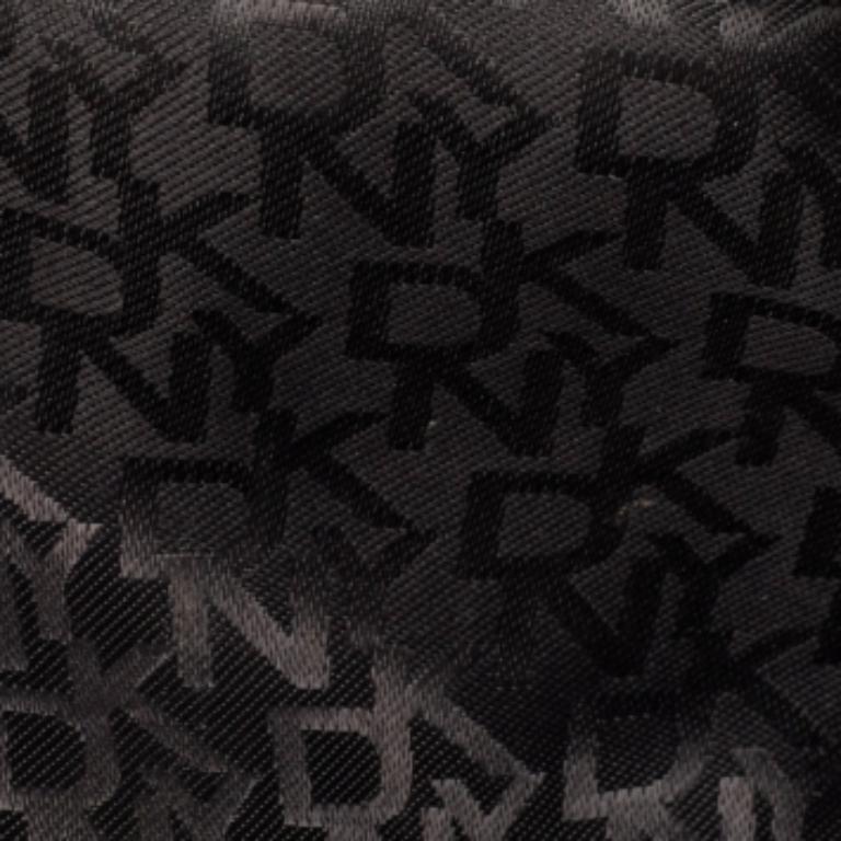 Dkny - Fourre-tout à fermeture éclair en cuir et toile enduite de monogramme - Noir en vente 5