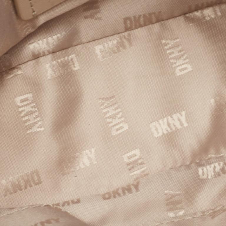 Marrone Dkny Borsa a tracolla Madison Dome in pelle Chevron verde oliva in vendita