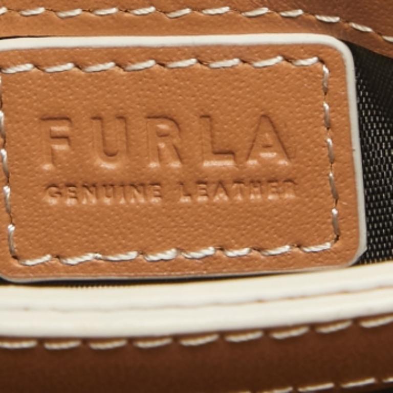 Furla Hellbraun Leder Klappe Kompakt Brieftasche (Braun) im Angebot