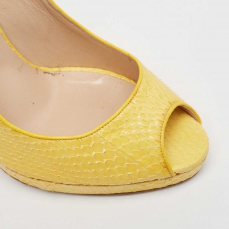 Oscar De La Renta - Décolleté con punta aperta in pelle di pitone gialla - misura 40,5 in vendita 3