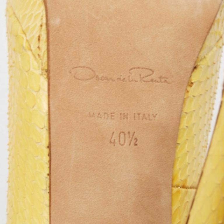 Oscar De La Renta - Décolleté con punta aperta in pelle di pitone gialla - misura 40,5 in vendita 4