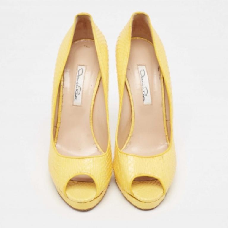 Donna Oscar De La Renta - Décolleté con punta aperta in pelle di pitone gialla - misura 40,5 in vendita