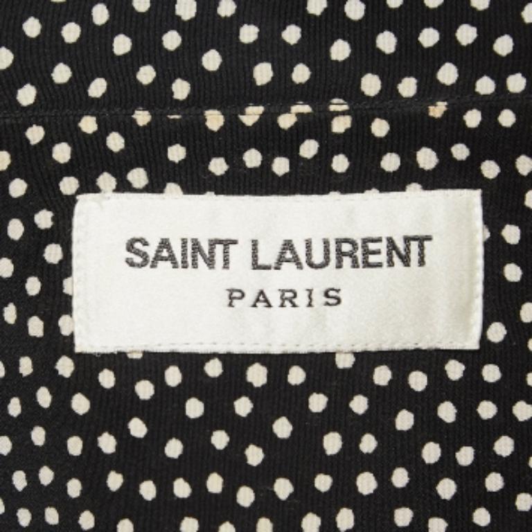 Saint Laurent Paris Chemise en soie noire imprimée Dot Dot M. Excellent état - En vente à Dubai, Al Qouz 2