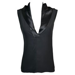 Chanel Schwarze Seidenbluse mit tiefem V-Ausschnitt und ärmelloser Bluse, 2000er Jahre