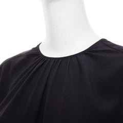 JOSEPH: camicetta casual in seta fluida, nera, con collo arricciato, plissettata e maniche lunghe – FR32 XXS